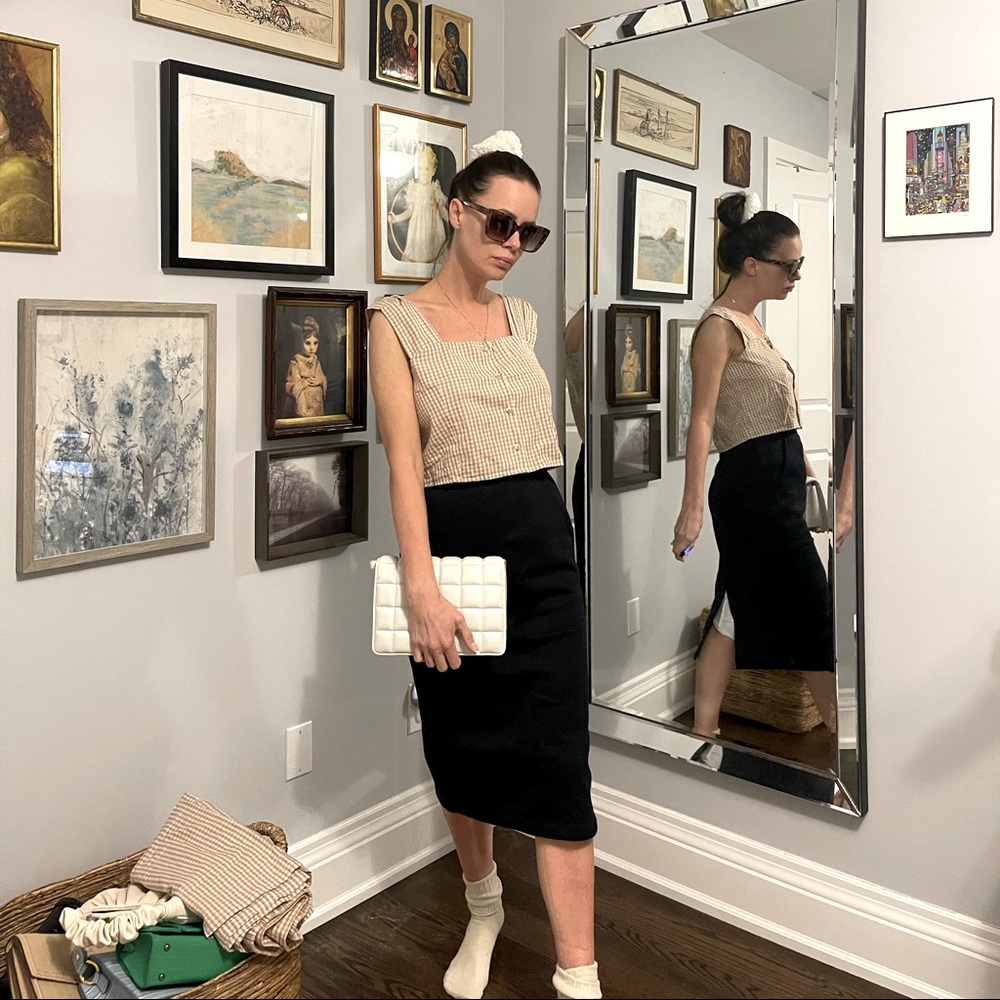 Navy blue skirt from Uniqlo